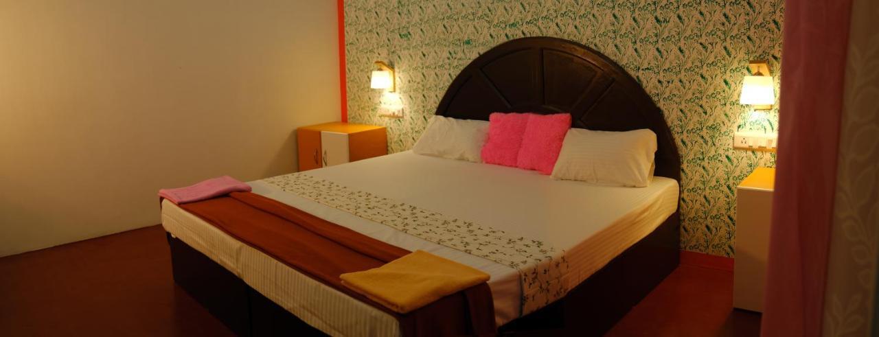 Marari Phoenix Beach Homestay Mararikulam Exterior photo
