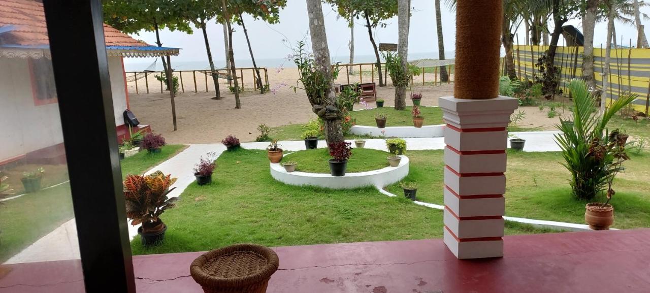 Marari Phoenix Beach Homestay Mararikulam Exterior photo