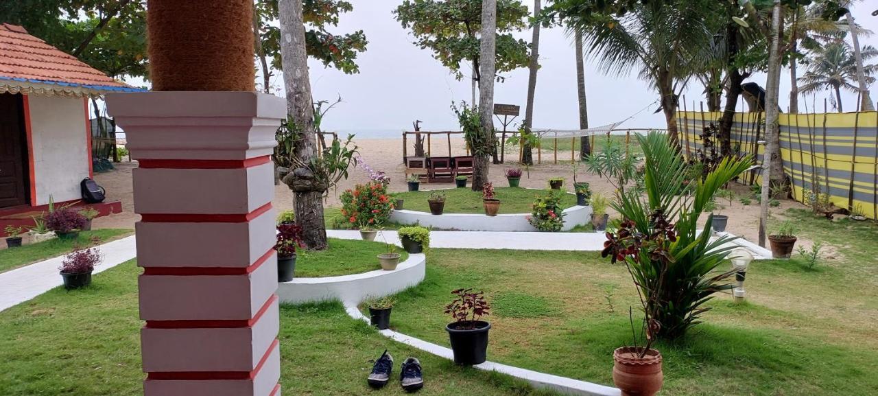 Marari Phoenix Beach Homestay Mararikulam Exterior photo