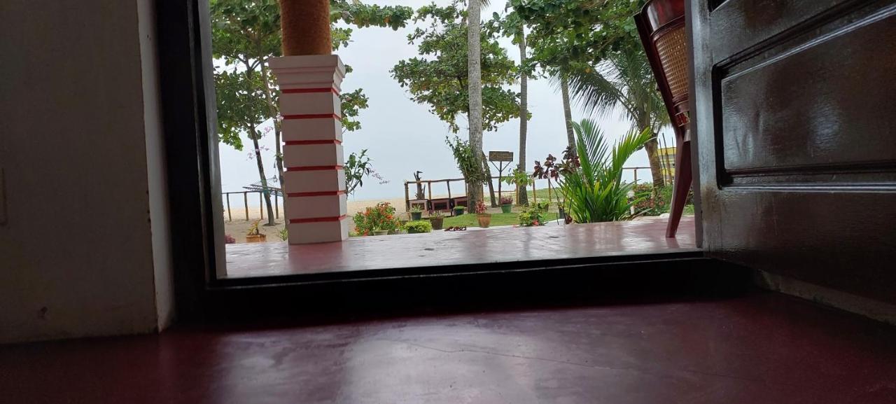 Marari Phoenix Beach Homestay Mararikulam Exterior photo